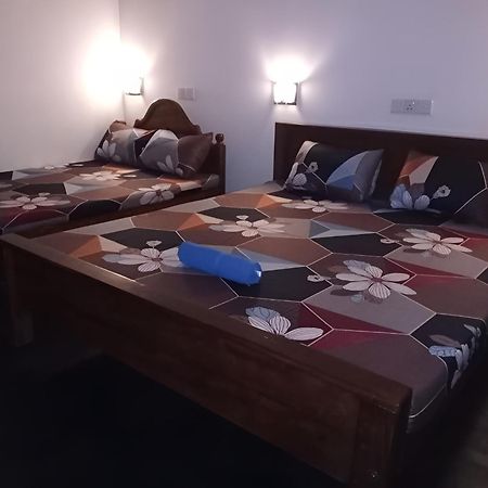 Wildlife Safari House Hotel Udawalawe Bagian luar foto